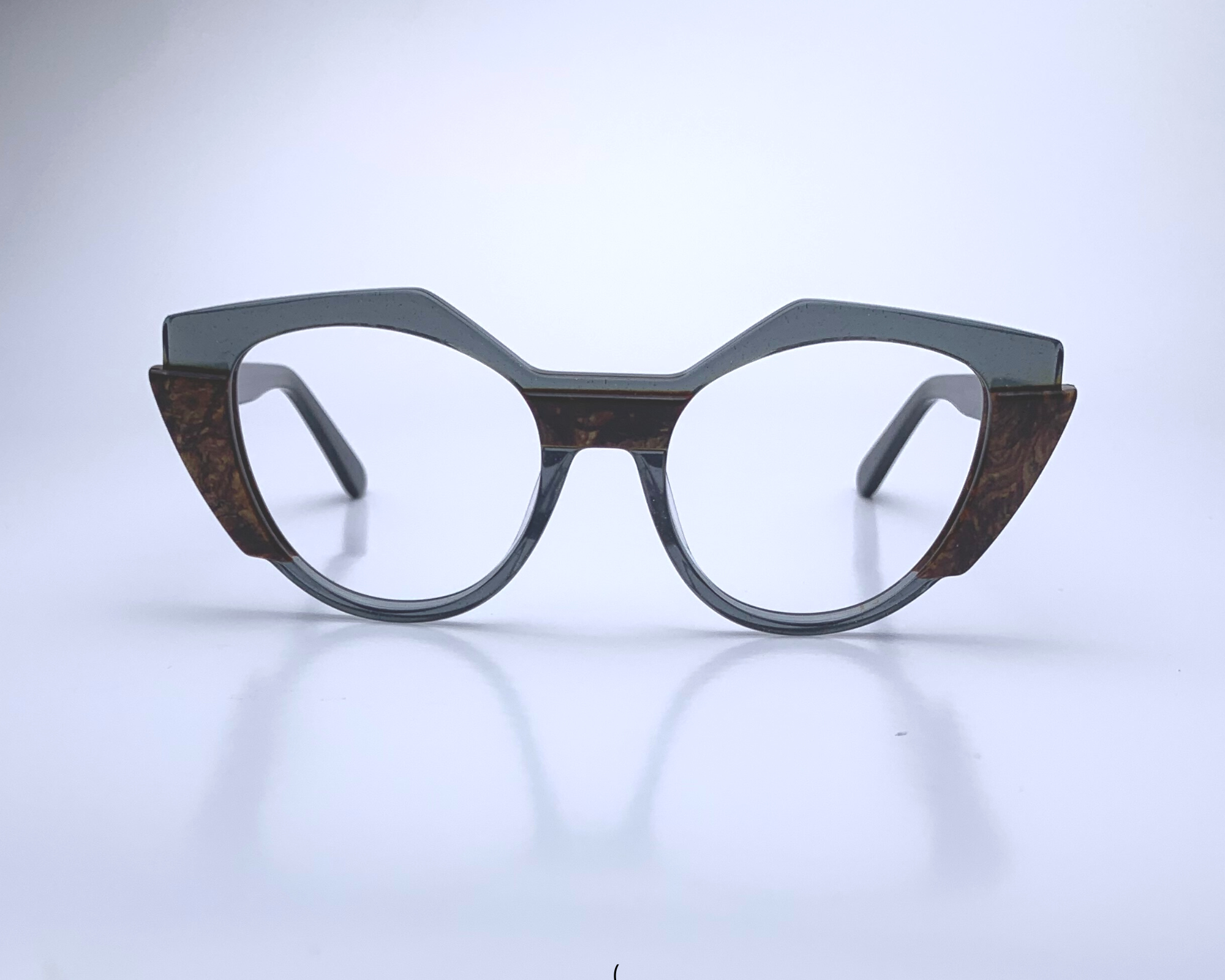 Shannon In Butterfly Tortoise: Women's Modified Oval Fits Medium To Wide Faces (jill)