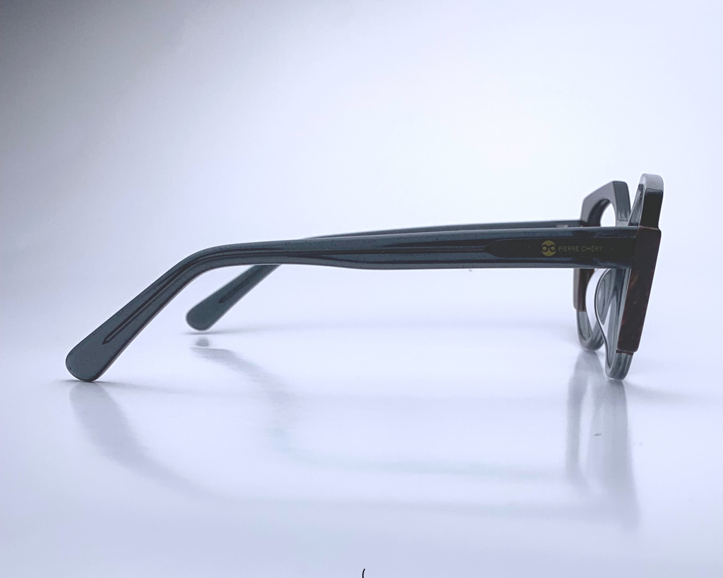 Shannon In Butterfly Tortoise: Women's Modified Oval Fits Medium To Wide Faces (jill)