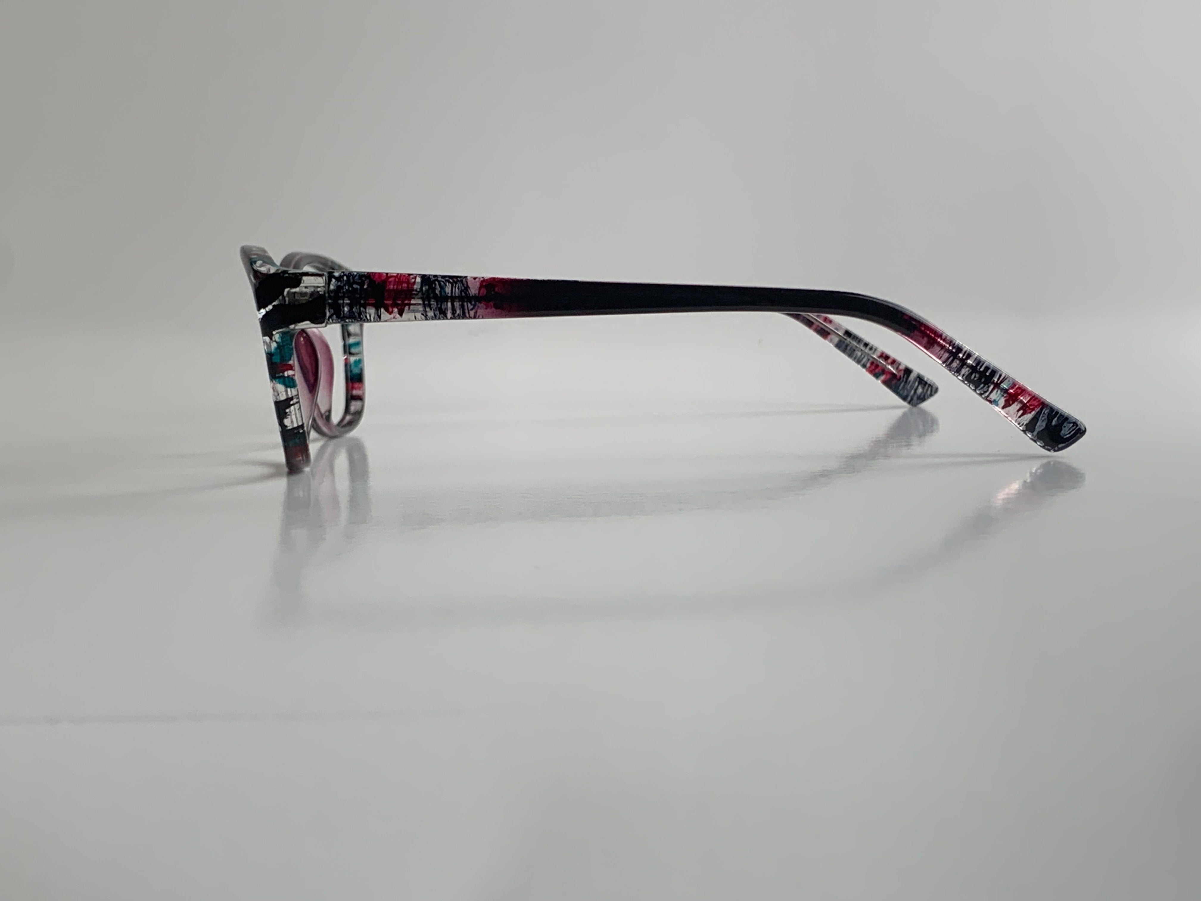 Delilah In Speckled Paint Acetate:  Cat Eye Fits Medium Size Faces