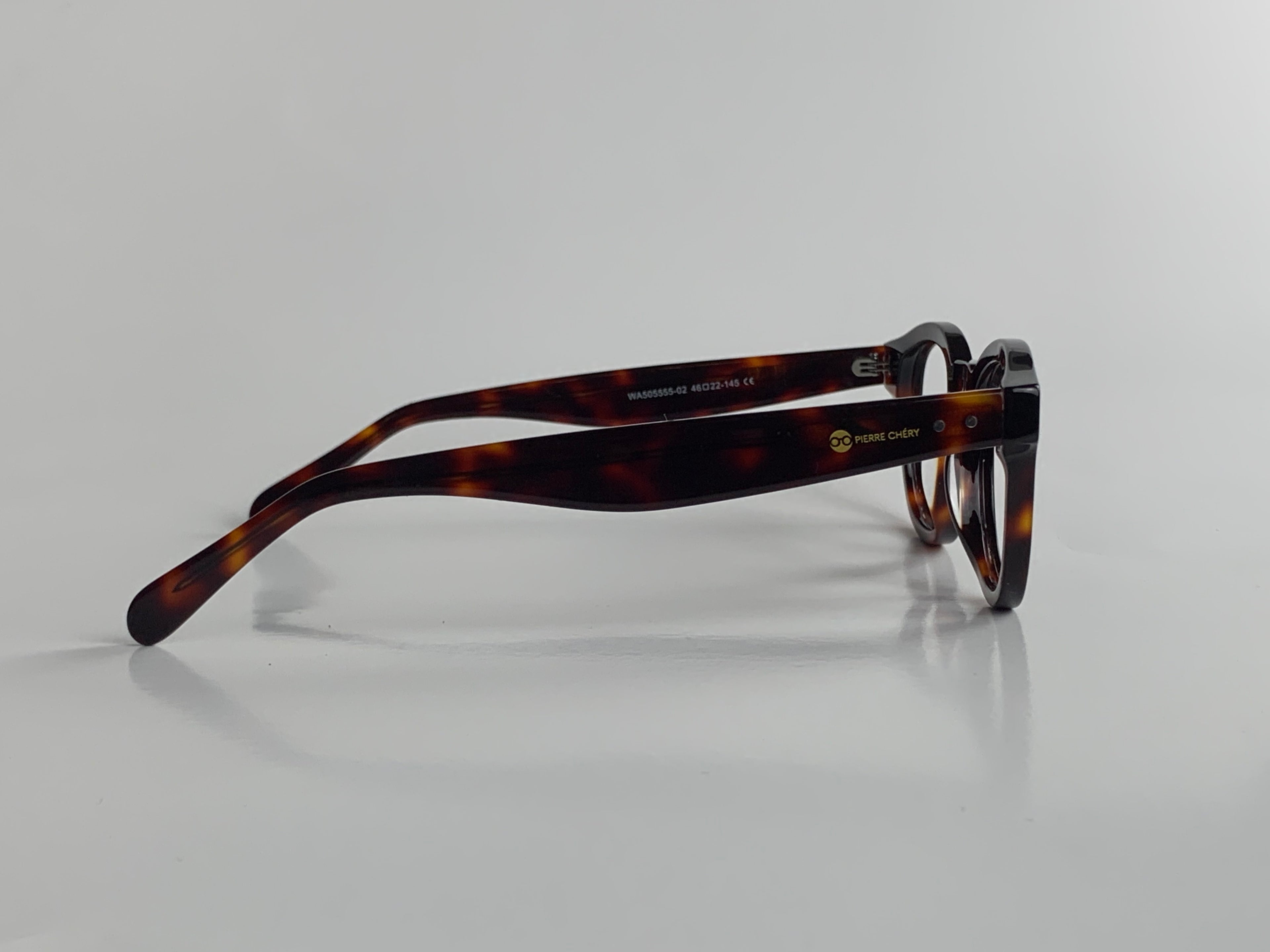 David In Burnt Tortoise:  Fits Medium Size Faces