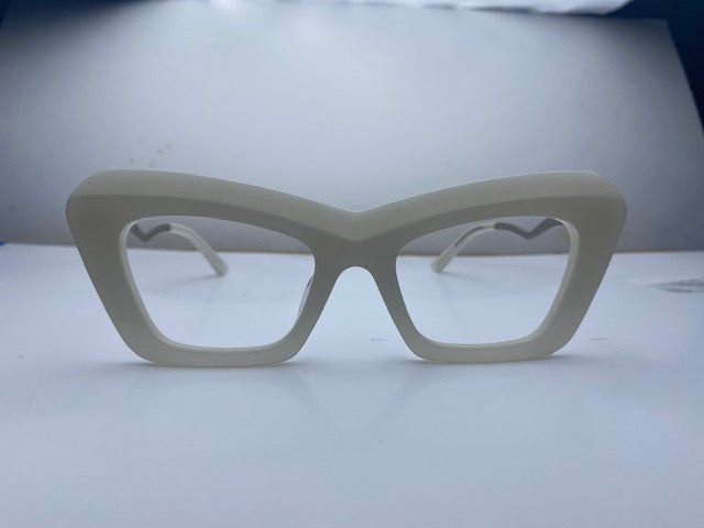 Kayla In kremas White Acetate:  Women's Cat Eye Fits Medium To Wide Faces (jill)