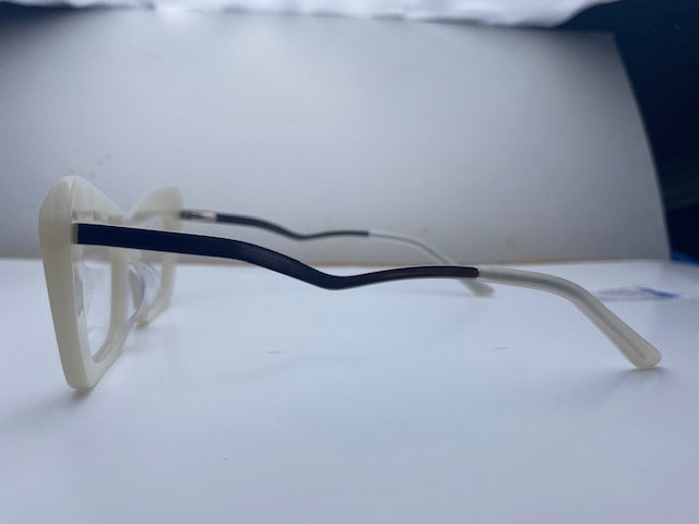 Kayla In kremas White Acetate:  Women's Cat Eye Fits Medium To Wide Faces (jill)