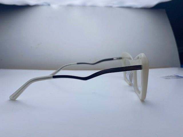 Kayla In kremas White Acetate:  Women's Cat Eye Fits Medium To Wide Faces (jill)