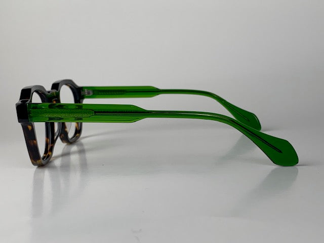 Casius In Coffee Bean Tortoise With Green Temples: Unisex Square Fits Medium To Wide Faces